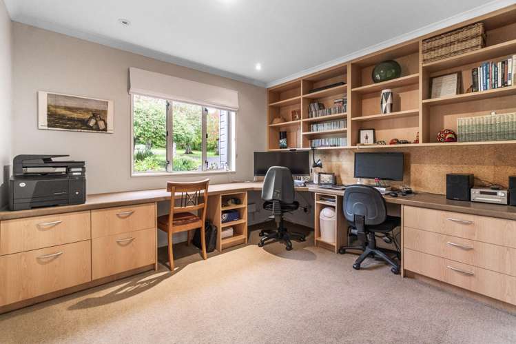 37 Hardens Lane Paremoremo_11