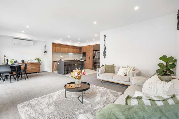 296 Jack Lachlan Drive Beachlands_13