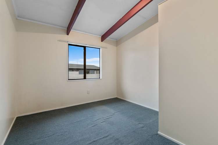 17 Cypress Place Owhata_9