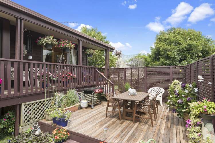 2/15 Billabong Place Botany Downs_17