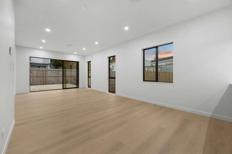 6 Furlough Road Opaheke_11