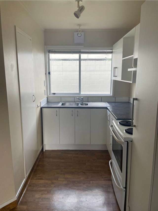 2/4 Owens Road Epsom_2