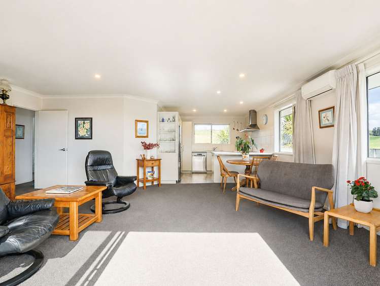 157 Ballintoy Park Drive Welcome Bay_9
