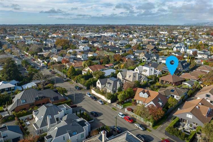 84 Leinster Road Merivale_19