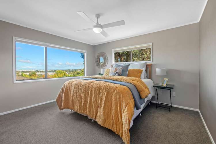 2/6 Acland Place Botany Downs_12