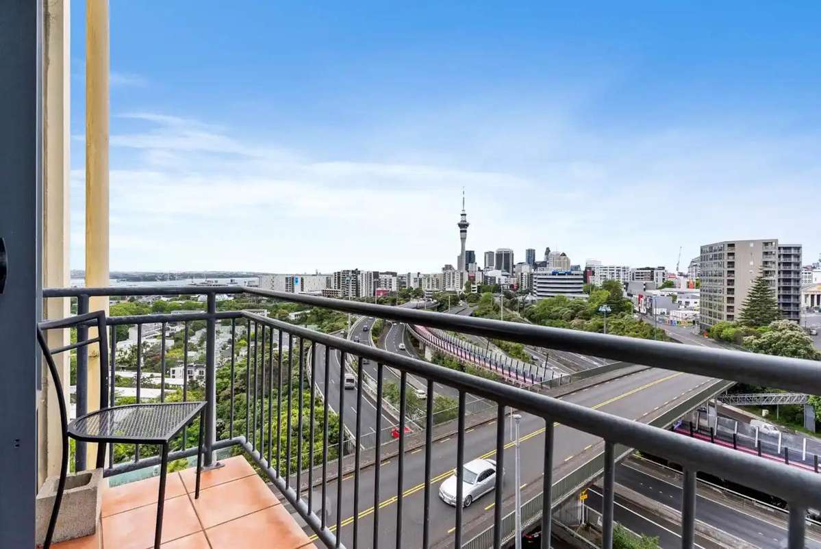 6G/11 Howe Street_3