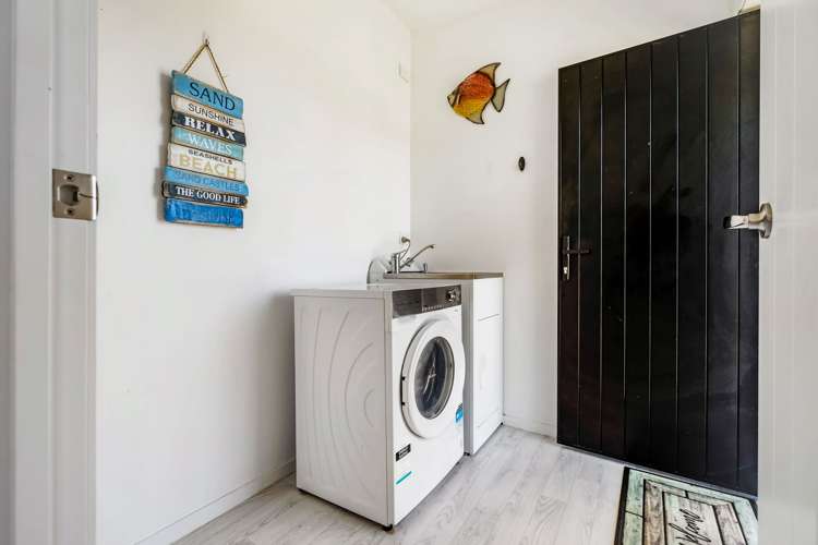 3 Flame Tree Lane Taipa_14