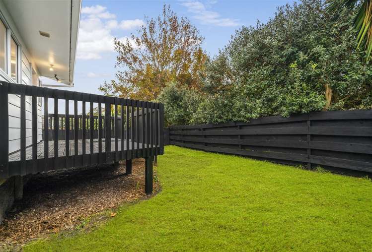 2/11a Bayside Avenue Te Atatu Peninsula_10