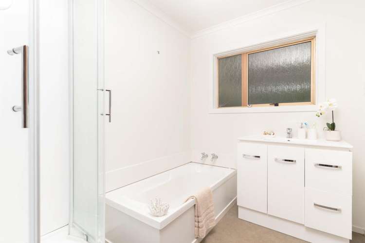 59 Sunbrae Drive Silverstream_10