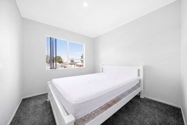 1/2 Kennington Drive Clendon Park_4
