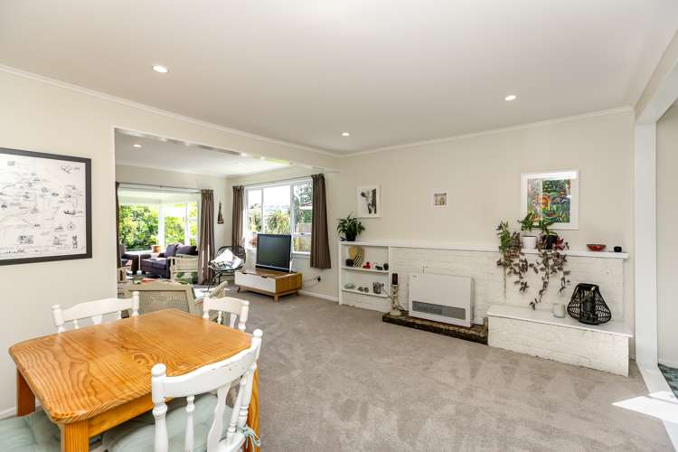 16 Awanui Street Merrilands_22