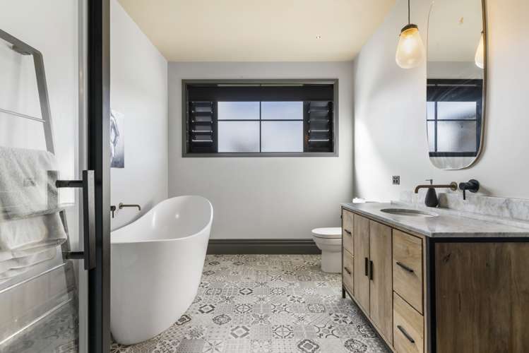 18 Falls Road Hunua_16