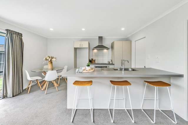 57 Farnborough Way Rolleston_3