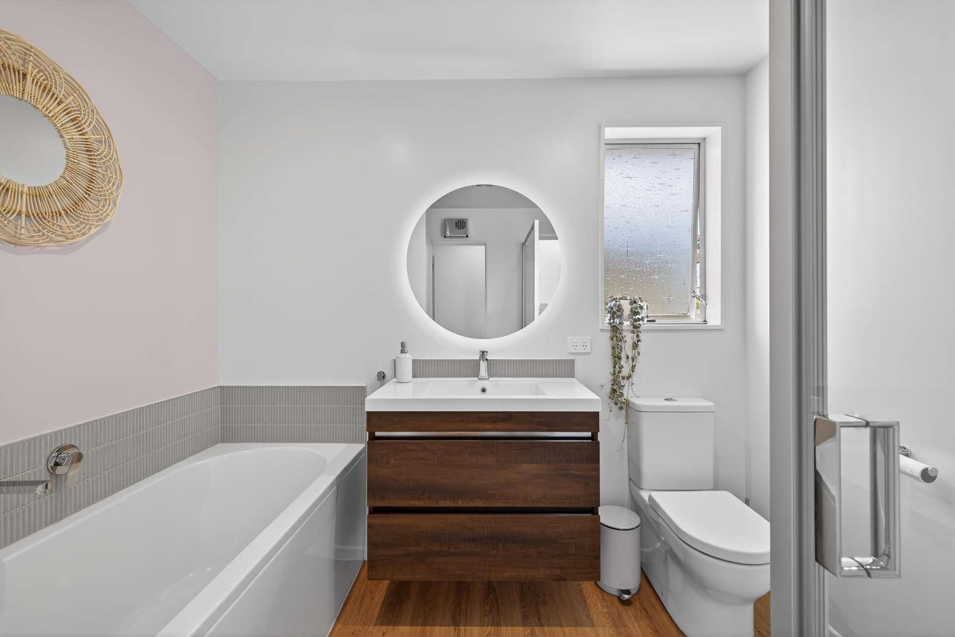 2/21 Cob Crescent Woolston_0