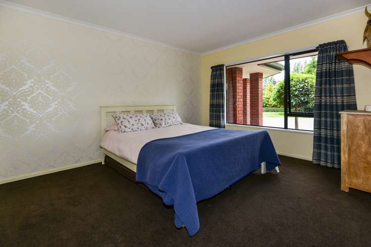 1495 Telegraph Road Darfield_16