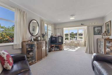 83 Great North Road_1