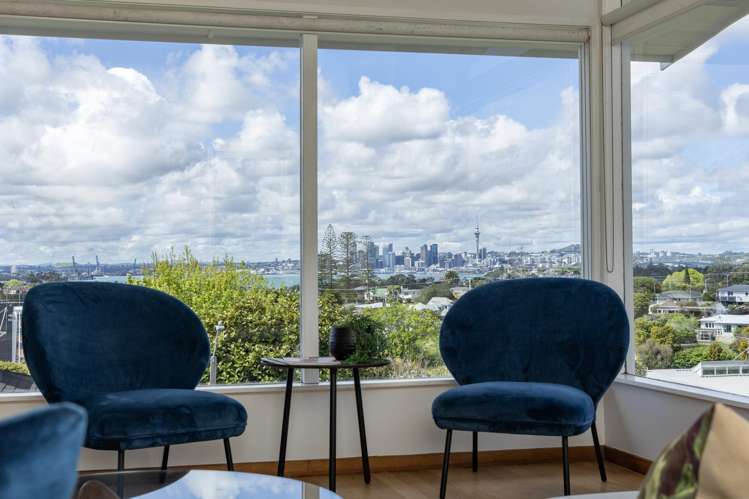 1/19 Martin Crescent Northcote_4