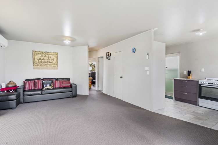 17 Roick Parade Glen Eden_5