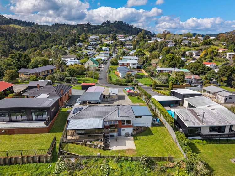 25 Memorial Drive Parahaki_29