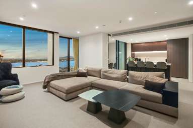 2802/10 Commerce Street_3