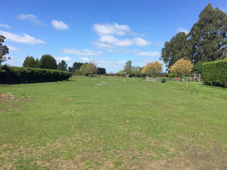 1735 Cust Road Cust_11