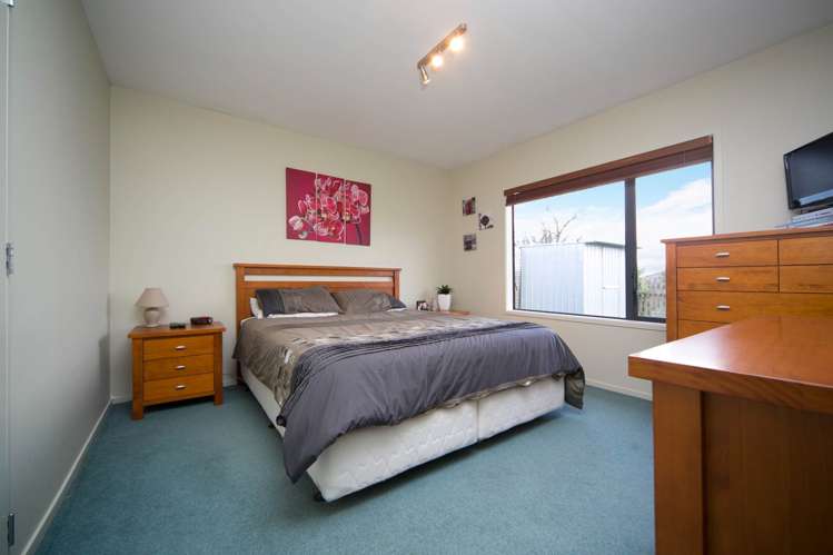 13 Woodbank Drive Glen Eden_7