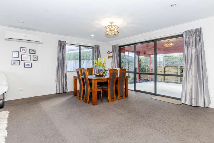 66 Farnborough Drive Grandview Heights_5