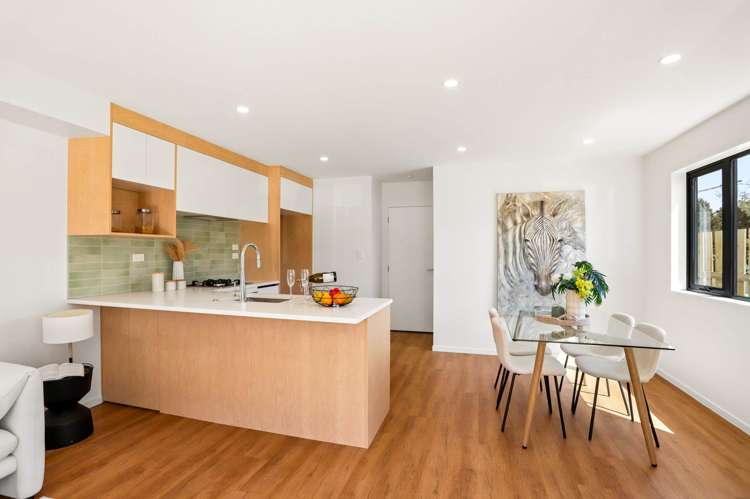 1-7/12 Karaka Street New Lynn_2