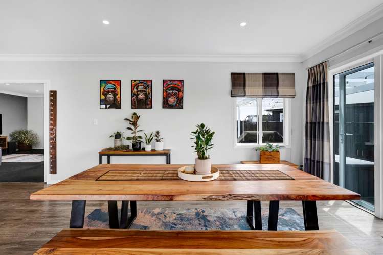 20 Maple Crescent Whalers Gate_10