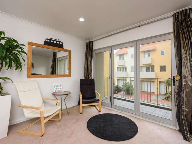 54/305 Evans Bay Parade Hataitai_3
