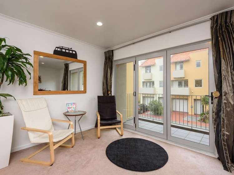 54/305 Evans Bay Parade Hataitai_3
