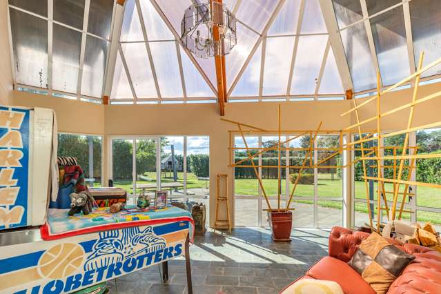 A Unique lifestyle with ultimate garaging