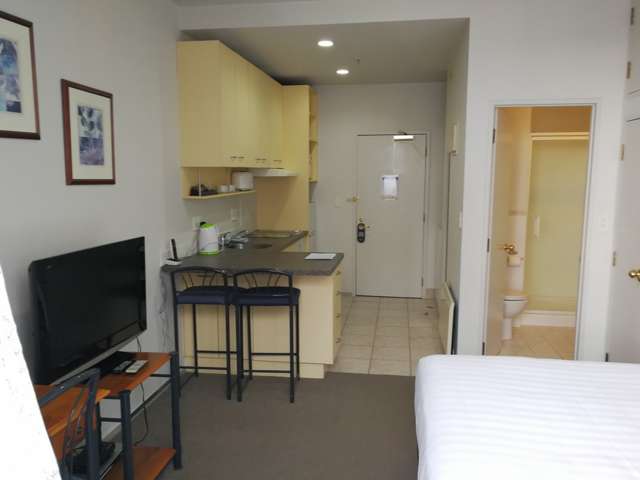 8e/50 Eden Crescent Auckland Central_3