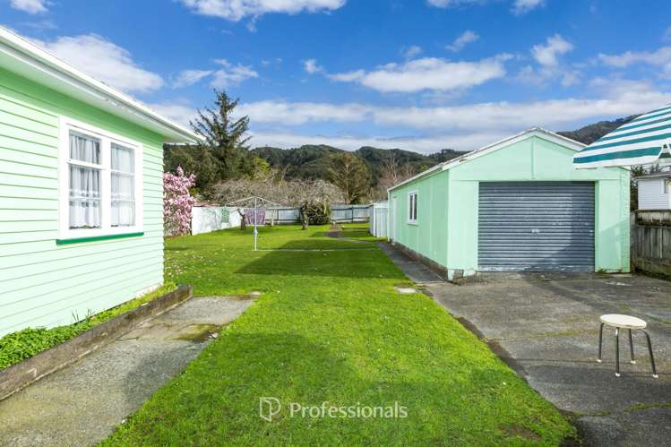 21 Hay Street Wainuiomata_15