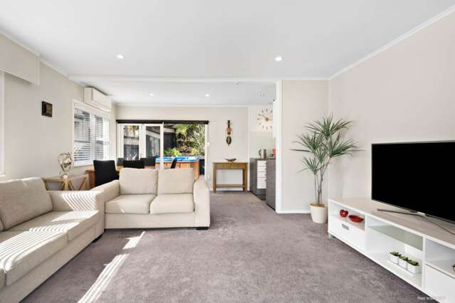 1/50 Glencoe Road Browns Bay_4