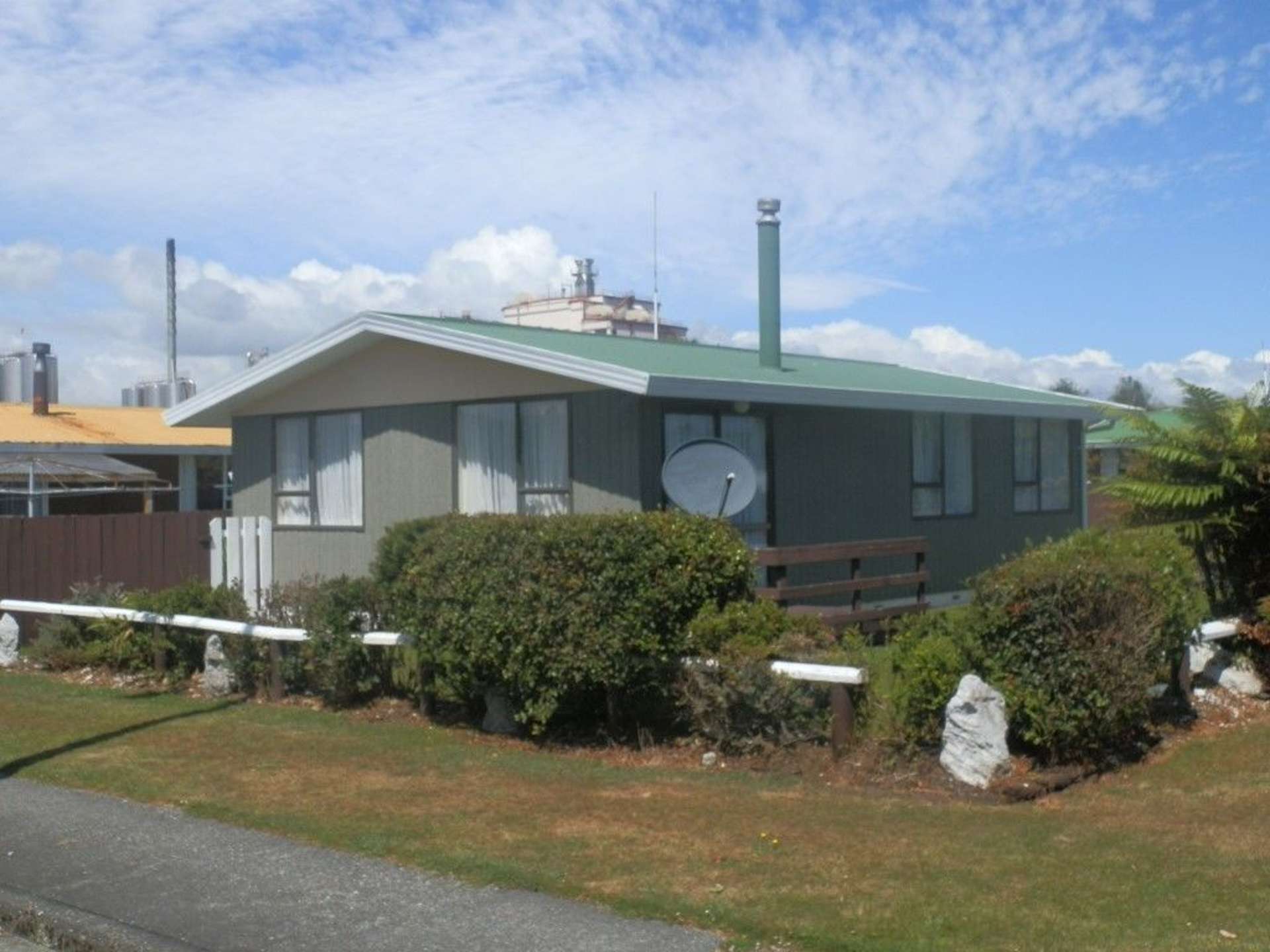 221 Stafford Street Hokitika_0