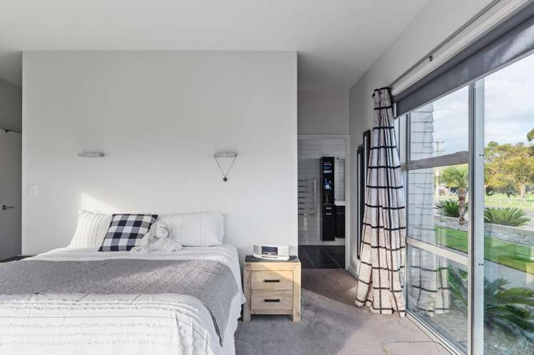 1 Charteris Rise Riverdale_10