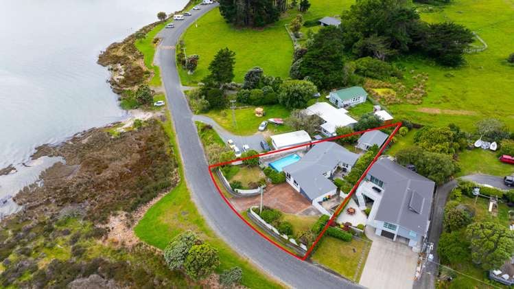 7 Motukaraka Point Pauatahanui_30