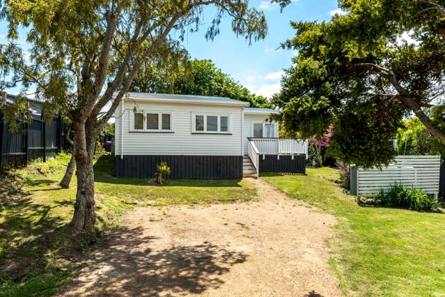 22 Tahatai Road Oneroa_2