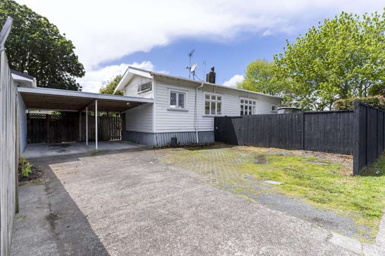 51 and 51A Harding Avenue Mt Wellington_12