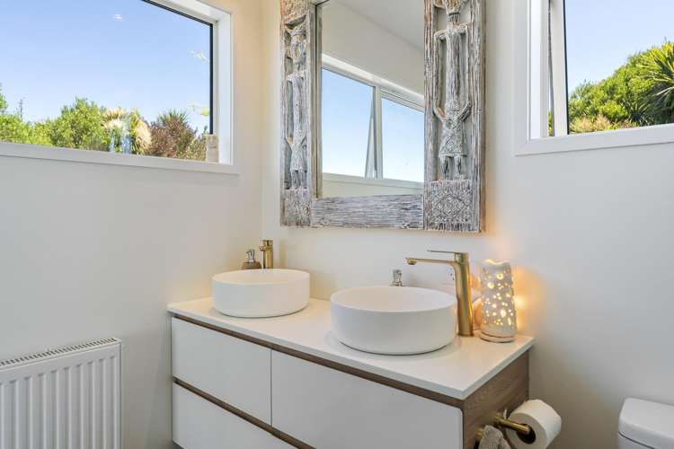 48 Stewart Glen Acacia Bay_10