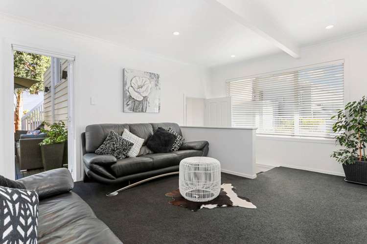 49A The Esplanade Eastern Beach_15