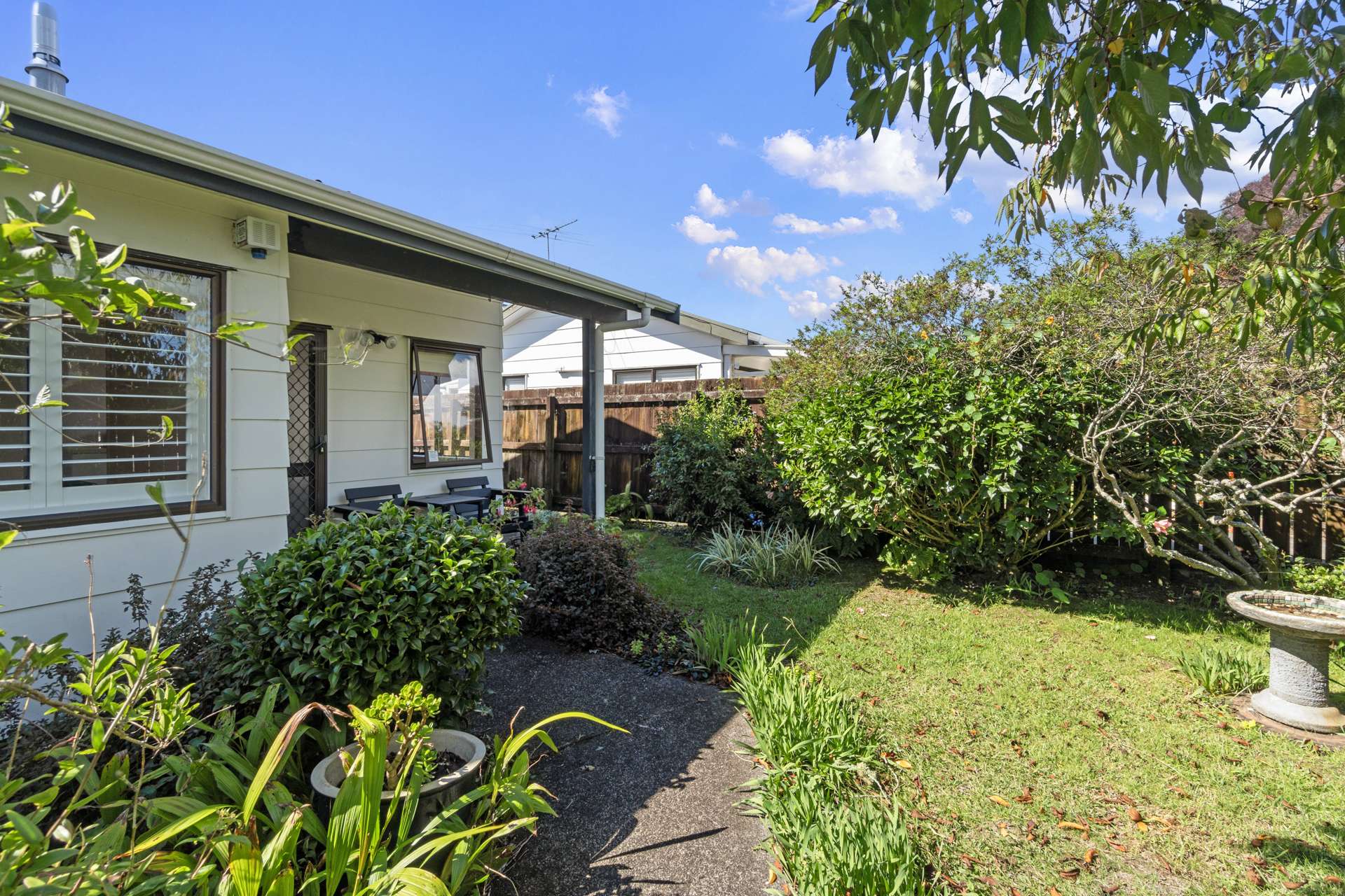 3/121 Bruce Mclaren Road Henderson_0