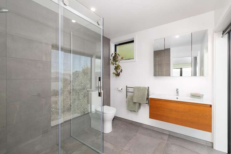 16 Doris Faigan Lane Charteris Bay_15