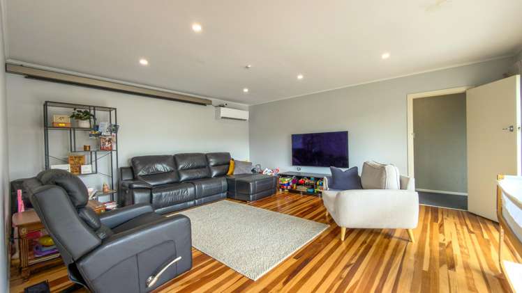 156 Front Miranda Road Waitakaruru_23