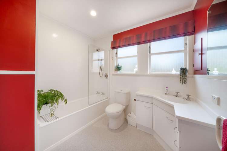 64 Taylor Terrace Tawa_12