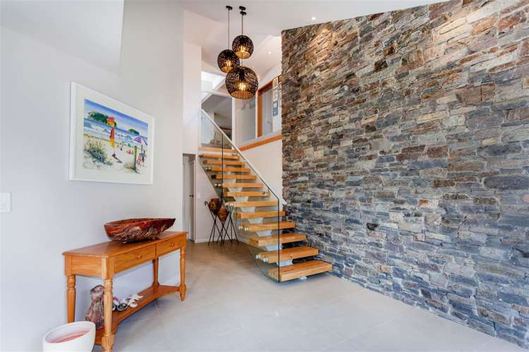 115 Oratia Place Onemana_7