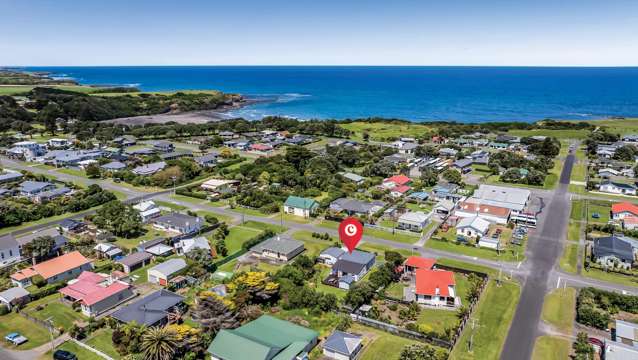 53 Fox Street Opunake_2