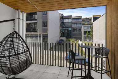 102/11 Vinegar Lane_2