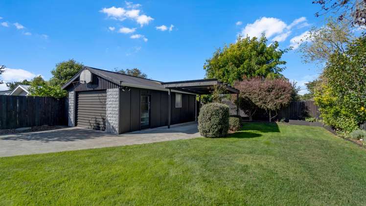 32 Teesdale Street Burnside_11